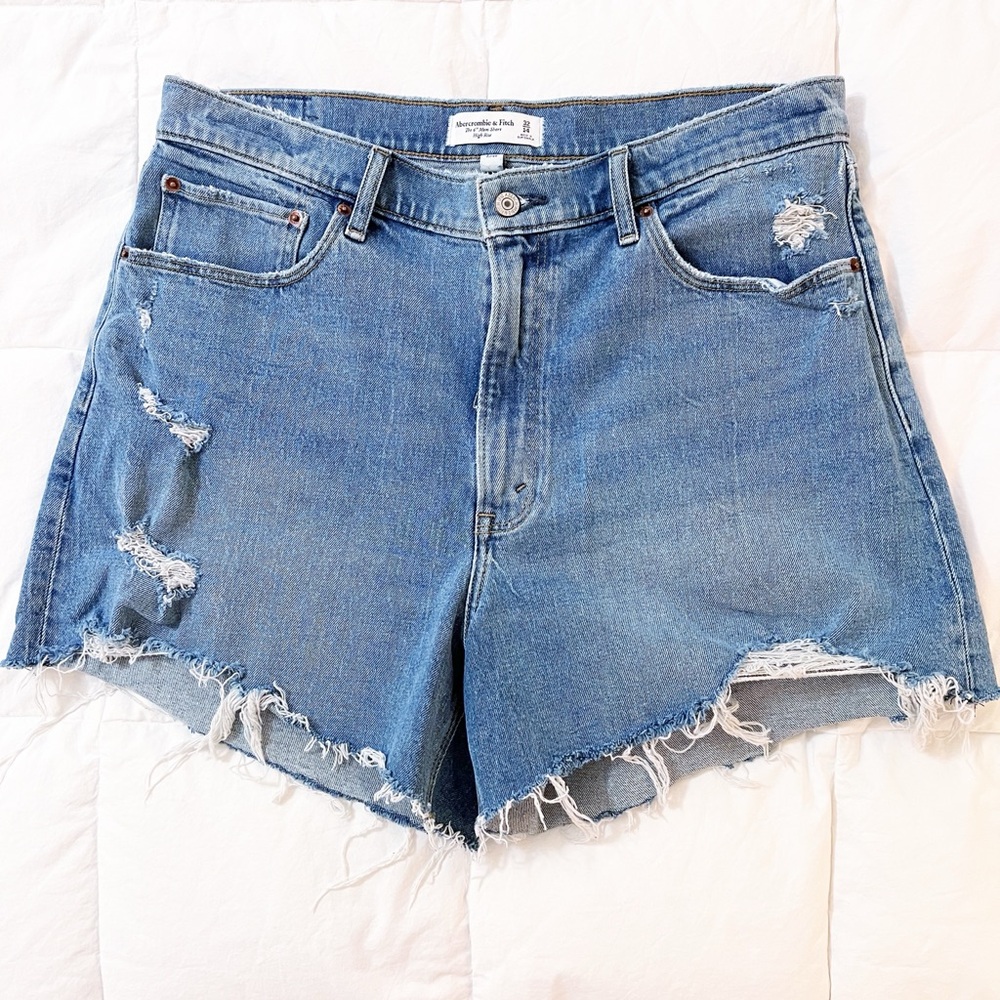 ABERCROMBIE & FITCH The 4" Mom Shorts High Rise Distressed Denim Sz 14